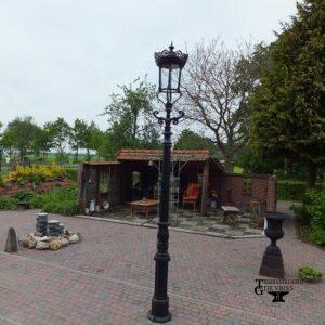 Gietijzer lantaarnpaal + lamp